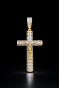 Dije cruz con cristo y diamantes naturales