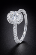Anillo de diamantes de laboratorio
