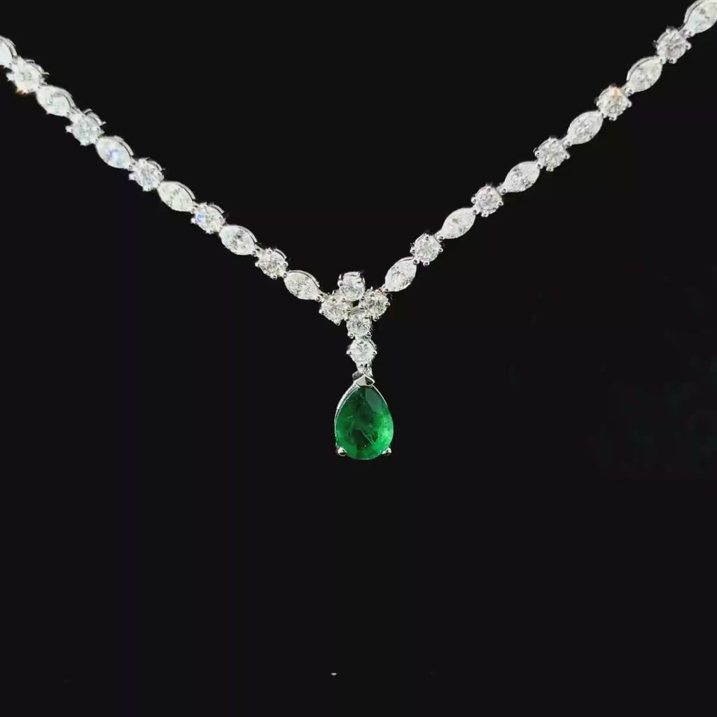 Collar de diamantes y esmeralda Natural