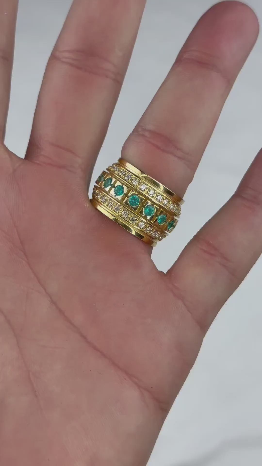 Anillo Esmeraldas y diamantes naturales en oro 14k
