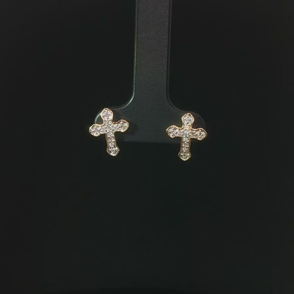 Aretes de cruz con diamantes