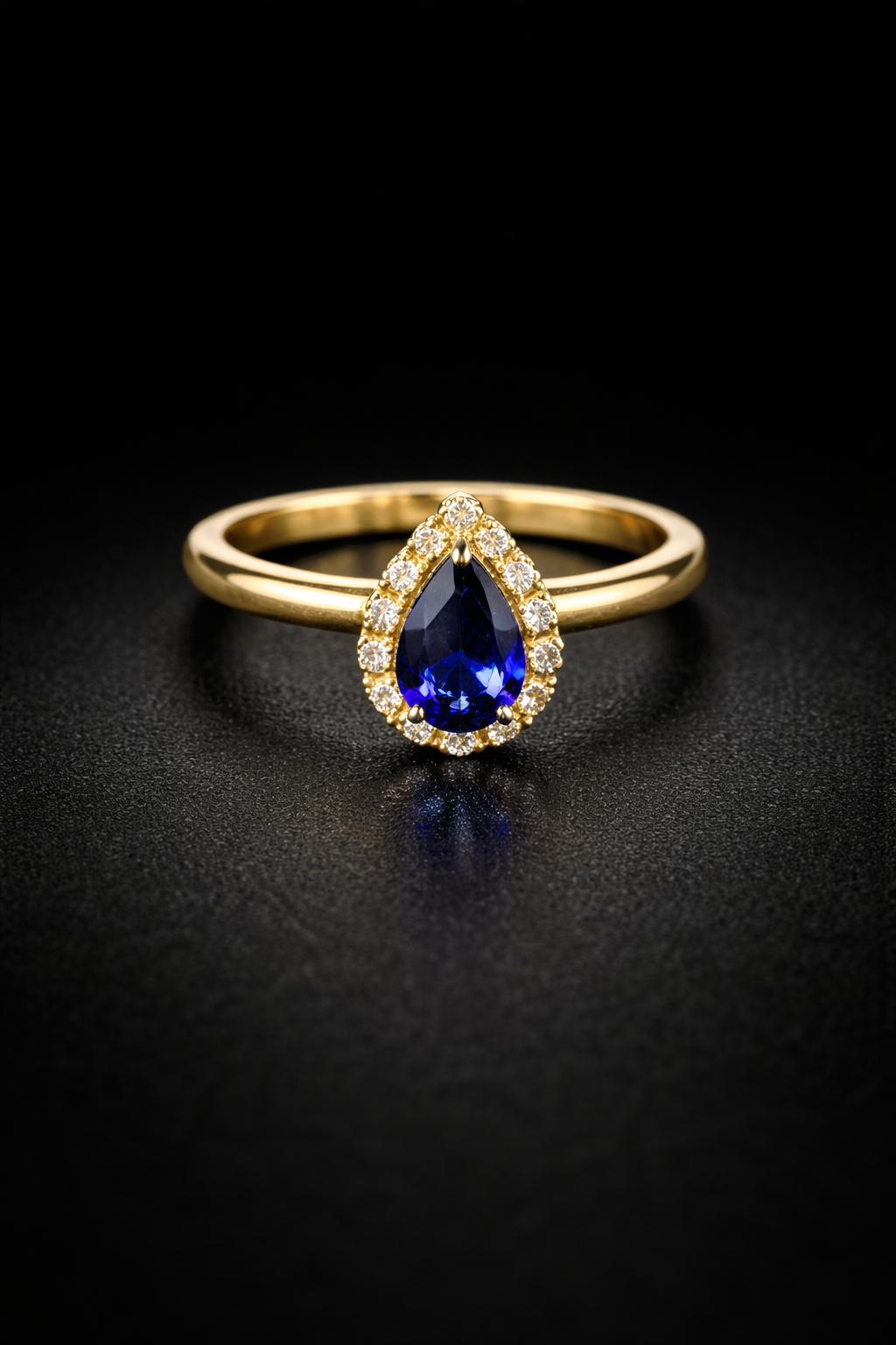 Anillo de zafiro y diamantes naturales