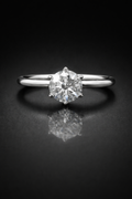 Anillo solitario de diamante lab.